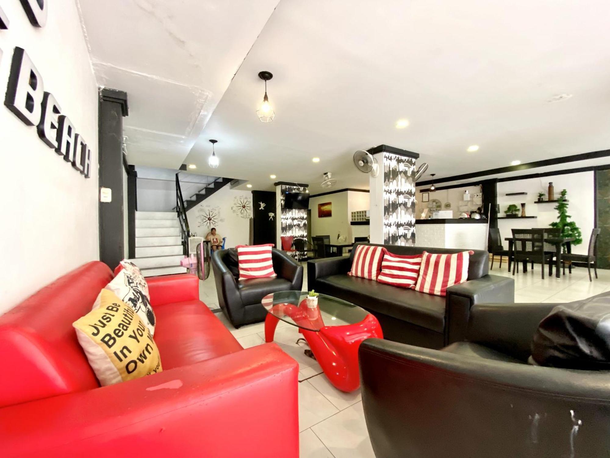 Beachwalk Patong Luaran gambar